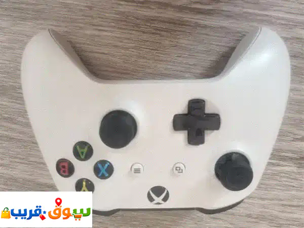 اكس بوكس سيريس س 512 جيجا ممتاز مع اكسسواراته