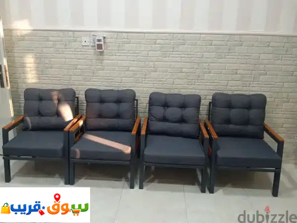 للبيع اثاث خارجي بحالة ممتازة جدا.