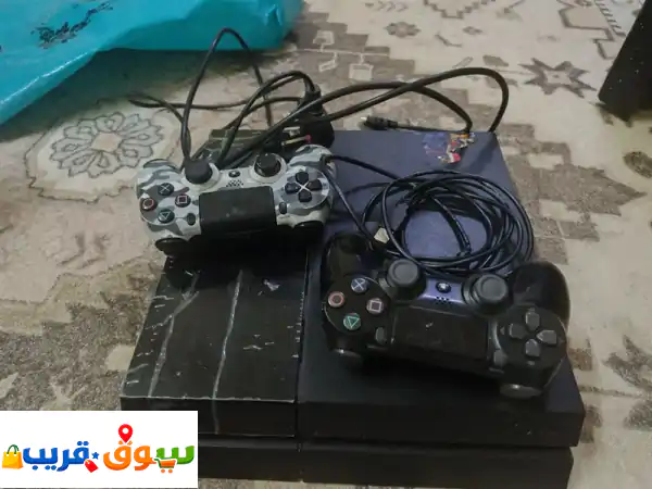 بلايستيشن 4 مستعمل بحالة ممتازة! ذراعين وألعاب...