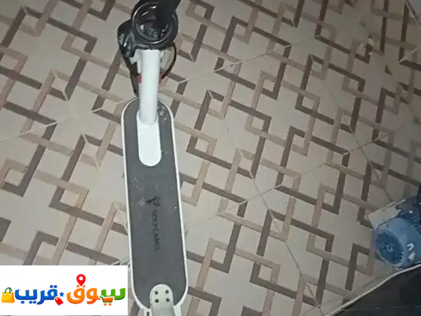 يوجد عدد 2 سكوتر كهربائي شغال لا يوجد بها أي مشاكل...