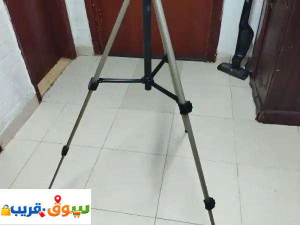 فرصة ذهبية! حامل كاميرا استانلس فاخر كأن الجديد |...