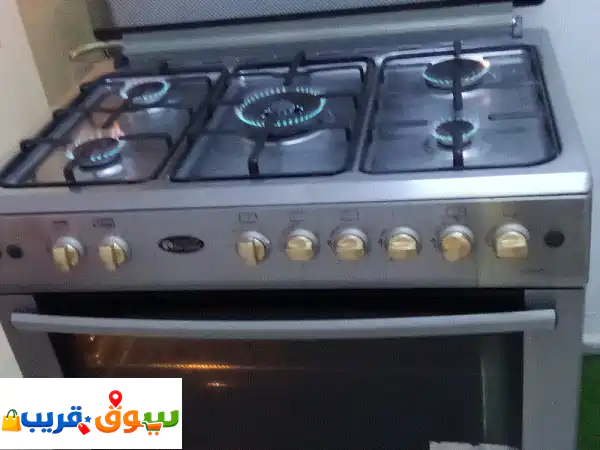 طباخة خمس عيون كل شيء شغال مع إشعال ذاتي كامل...