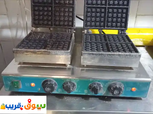 للبيع كبأسة صاج وافل. وصاج ميني بانكيك