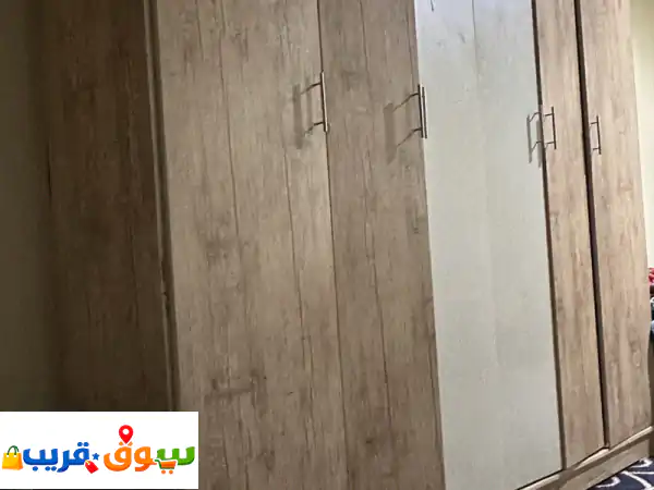 دولاب للبيع بحالة جيدة دولاب عملي ونظيف السعر 300...