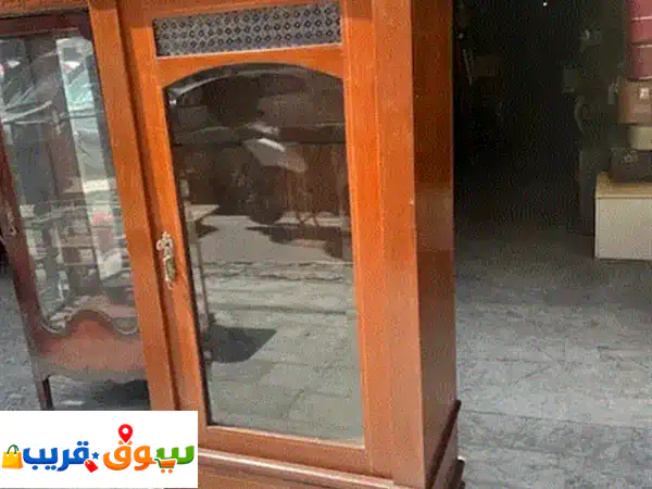 فيترين فرنسية فاخرة | خشب جوز أصيل | تحفة ديكور ناعمة بسعر تصفية خيالي!