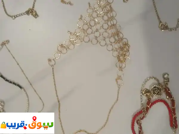 للبيع أكسسوارات نسائيه بسعر 3 درهم القطعة البيع...