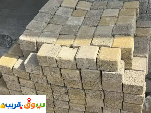 انترلوك بحالة جيدة زائد بعد التركيب للبيع الورقاء دبي