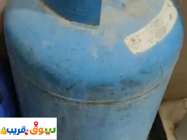 متوفر 2 اسطوانة غاز. وحدة حجم كبير والثانيه حجم وسط عادي مع بوتجاز سطحي حالة ممتازة للبيع سعر مناسب ...