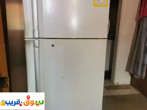 فرصة ذهبية: ثلاجة منزلية للبيع بحالة ممتازة...