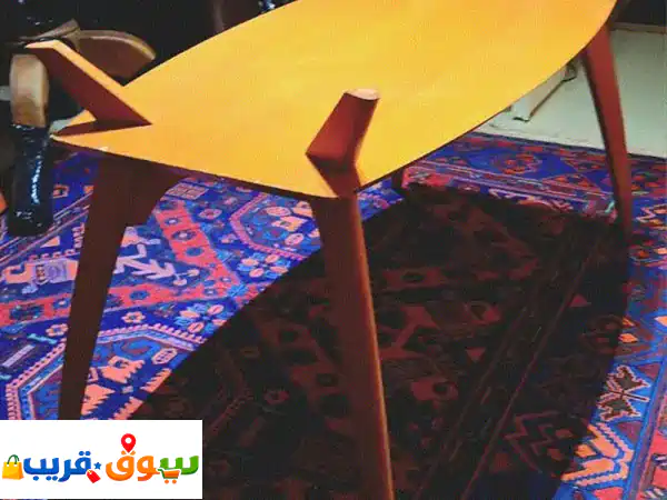 Dining table with free chairs