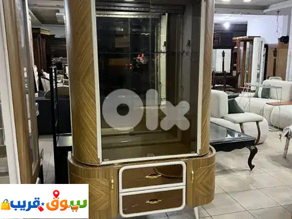 فاترينة كريستال مصرية خشب زان شبه جديدة