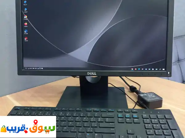 كمبيوتر مكتبي حالة ممتازة / عدد 4 + طاولة مكتبية زجاجية...