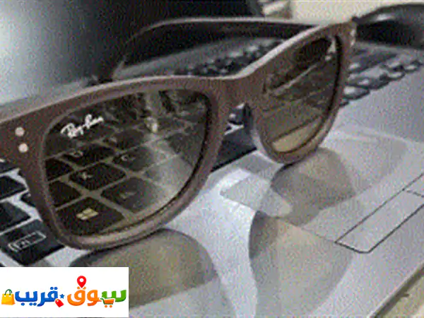 فرصة ذهبية! نظارة Ray-Ban أصلية (بني غامق) بحالة الوكالة...