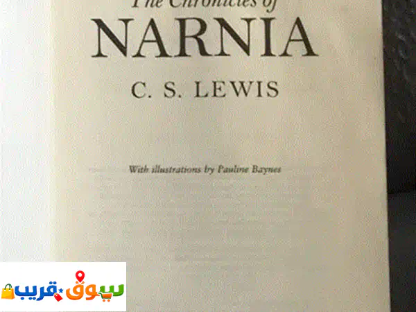 كتب للبيع في مطرح: روايات مشهورة وقواميس نظيفة...