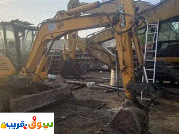 للبيع حفارة 5 طن موديل 2015 شغال تمام على فحص السعر...
