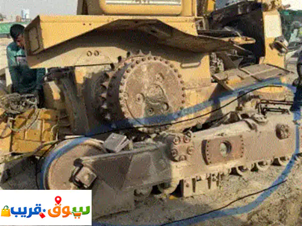 دوزر d6r قطع غيار في إمارة الشارقة صناعية الصجعة