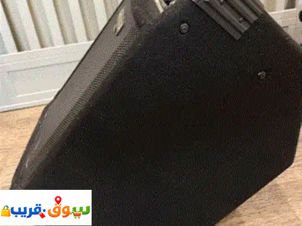 للبيع مضخم باس behringer ultrabass bxl3000 قدرة 300 واط، سماعة...