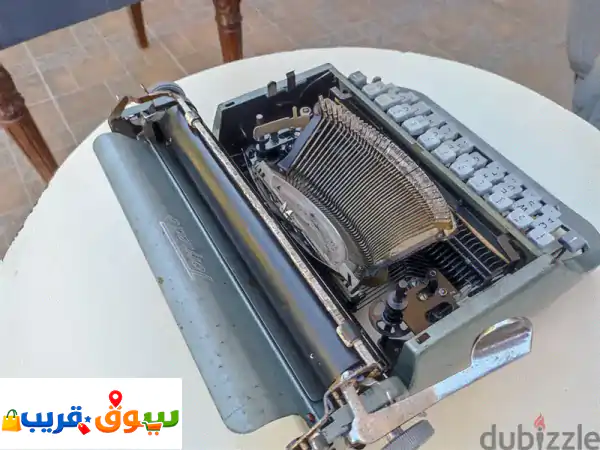 آلة كاتبة أنتيك تحفة Torpedo 18 B 1960