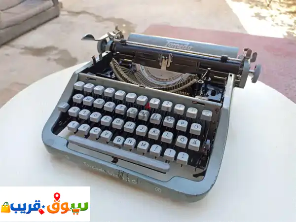 آلة كاتبة أنتيك تحفة Torpedo 18 B 1960