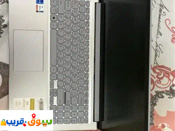للبيع asus vivobook 15 المواصفات شاشة fhd مقاس 15.6 بوصة معالج...