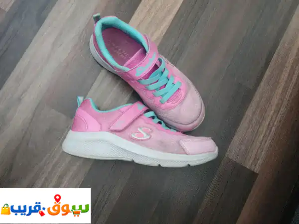 Skechers good condition size 33 EUR
