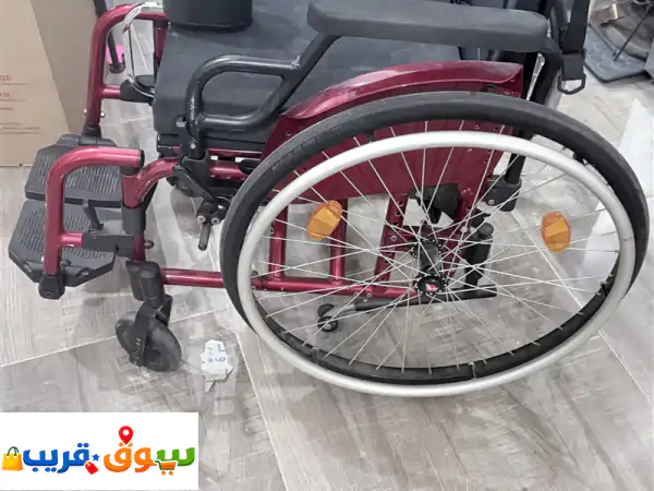 كرسي متحرك