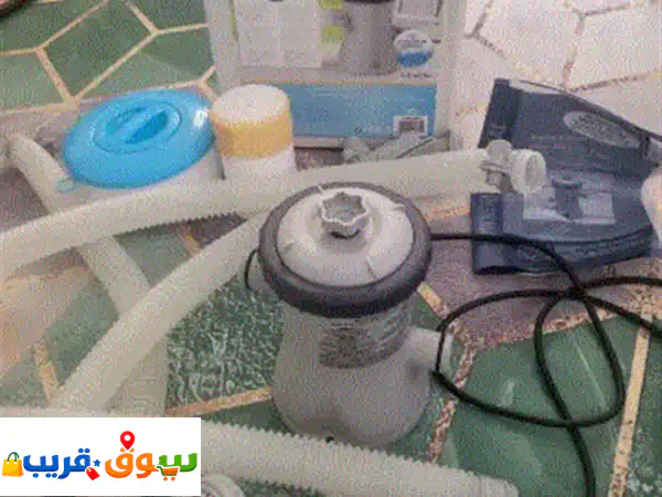 مسبح للبيع مع عدة تنظيف، استخدام شهرين فقط.