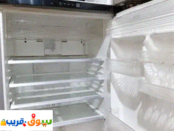 عندي ثلاجة مستعمله ل يبيها يتفضل خاص
