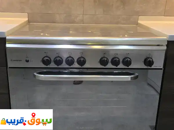5 burner gas top and oven!