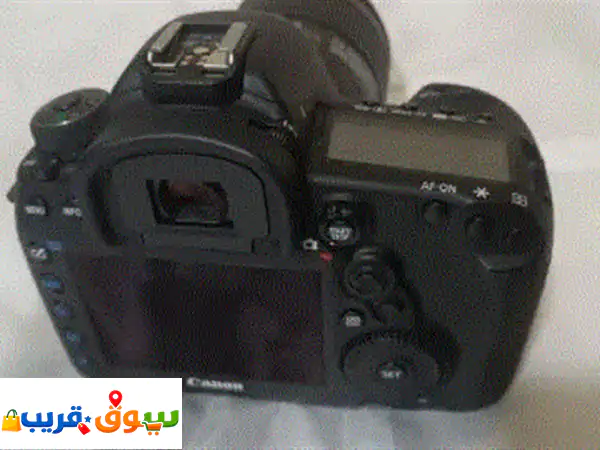 كاميرا كانون 5d iv mark 4 بحالة ممتازة جدا مع عدسة 105...